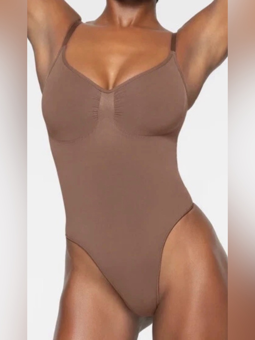 NWOT Skims seamless sculpt thong bodysuit Size M